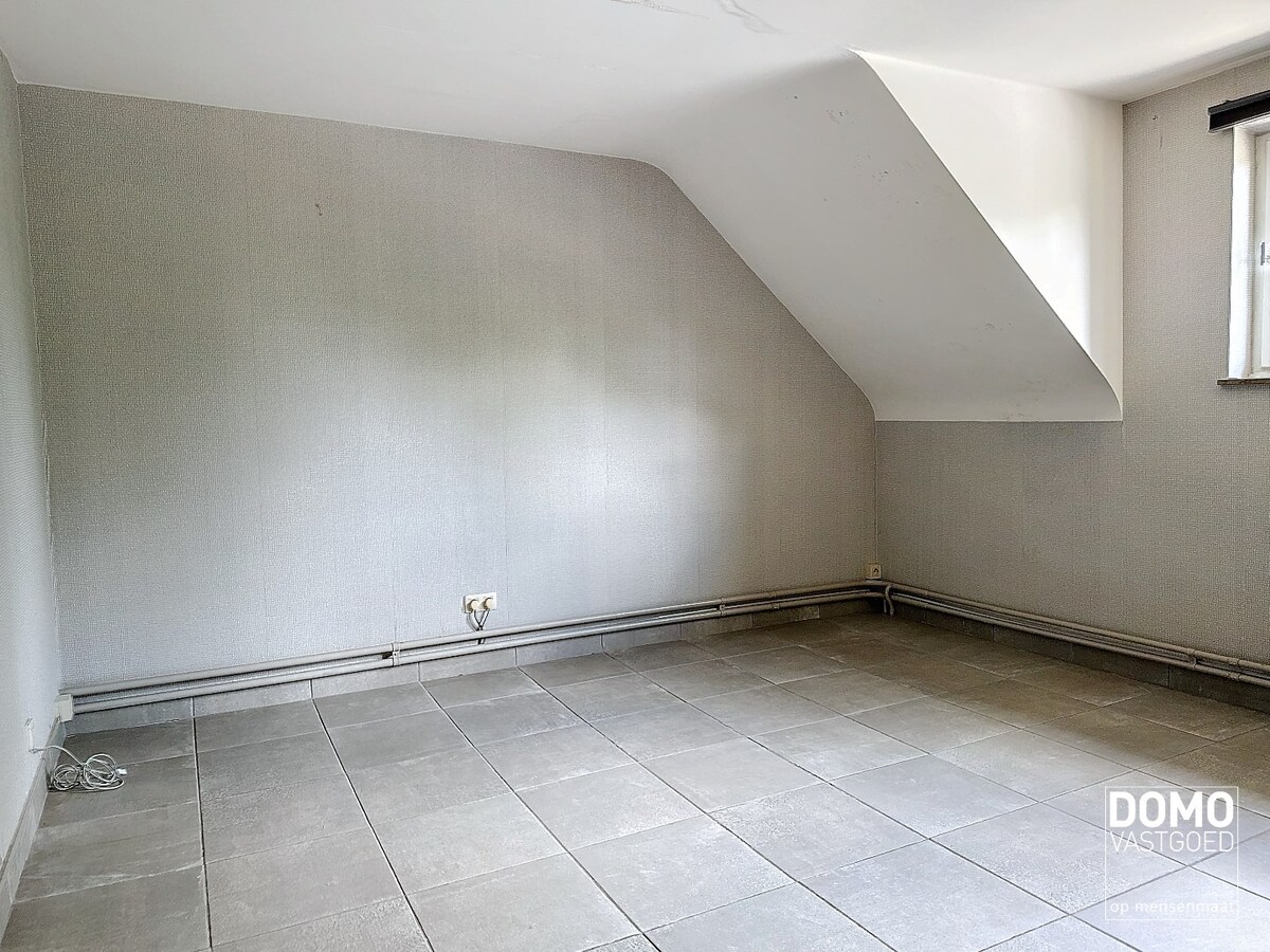 Zeer ruime half open bebouwing gelegen te Hasselt 