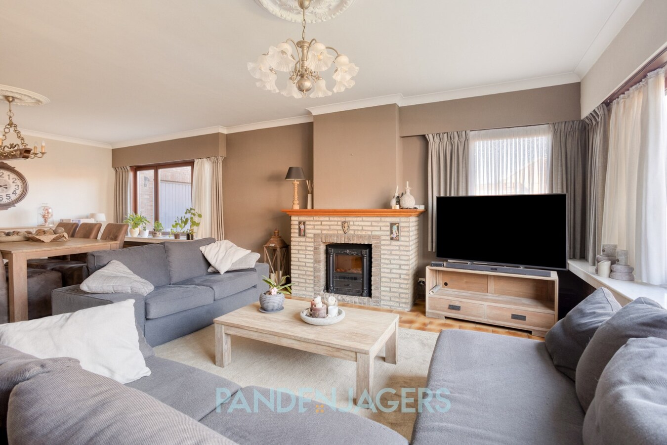 Ruime woning met 3 slaapkamers, garage en zuidgerichte tuin te Duffel-Oost 