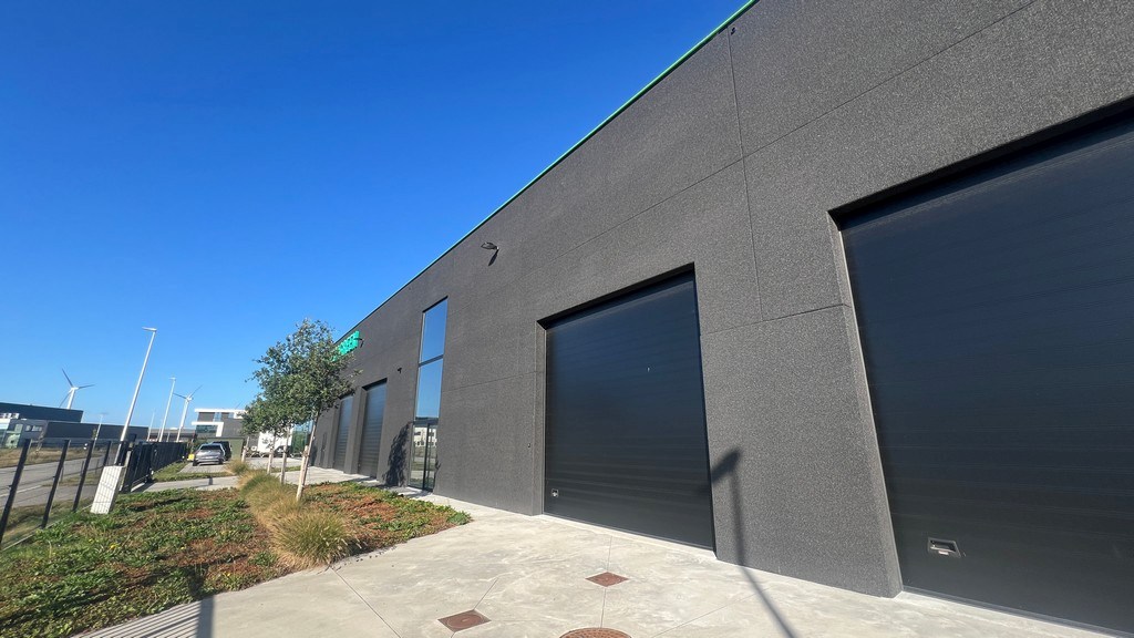 High-end bedrijfsgebouw te huur op bedrijventerrein E17/4 in Lokeren