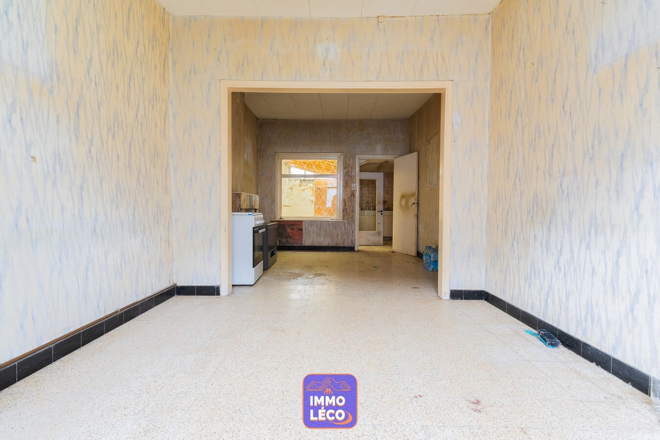 Maison à rénover avec jardin, dans le village d'Herseaux 