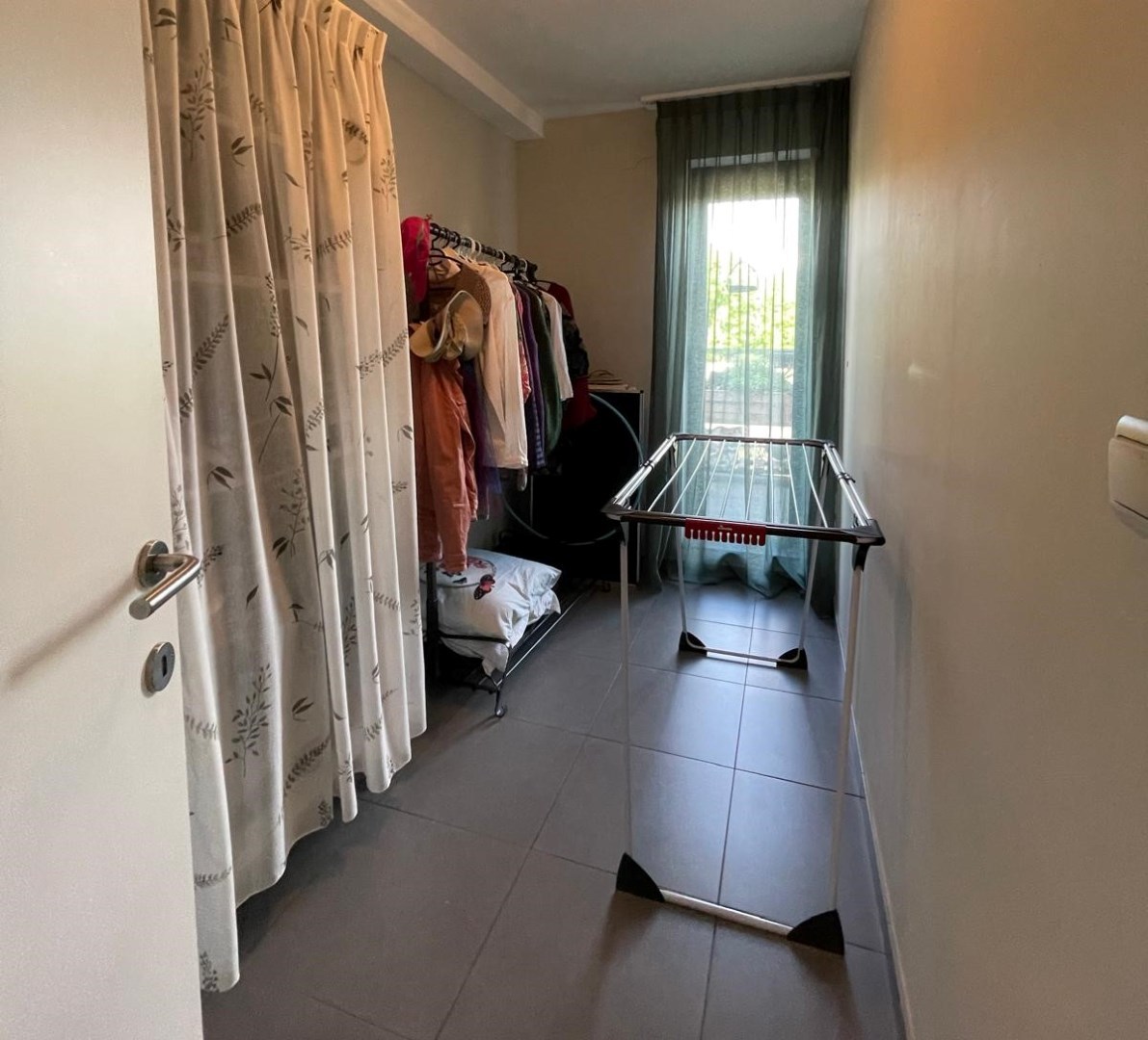 Instapklaar appartement met 2 slaapkamers en een garage in centrum van Geel 