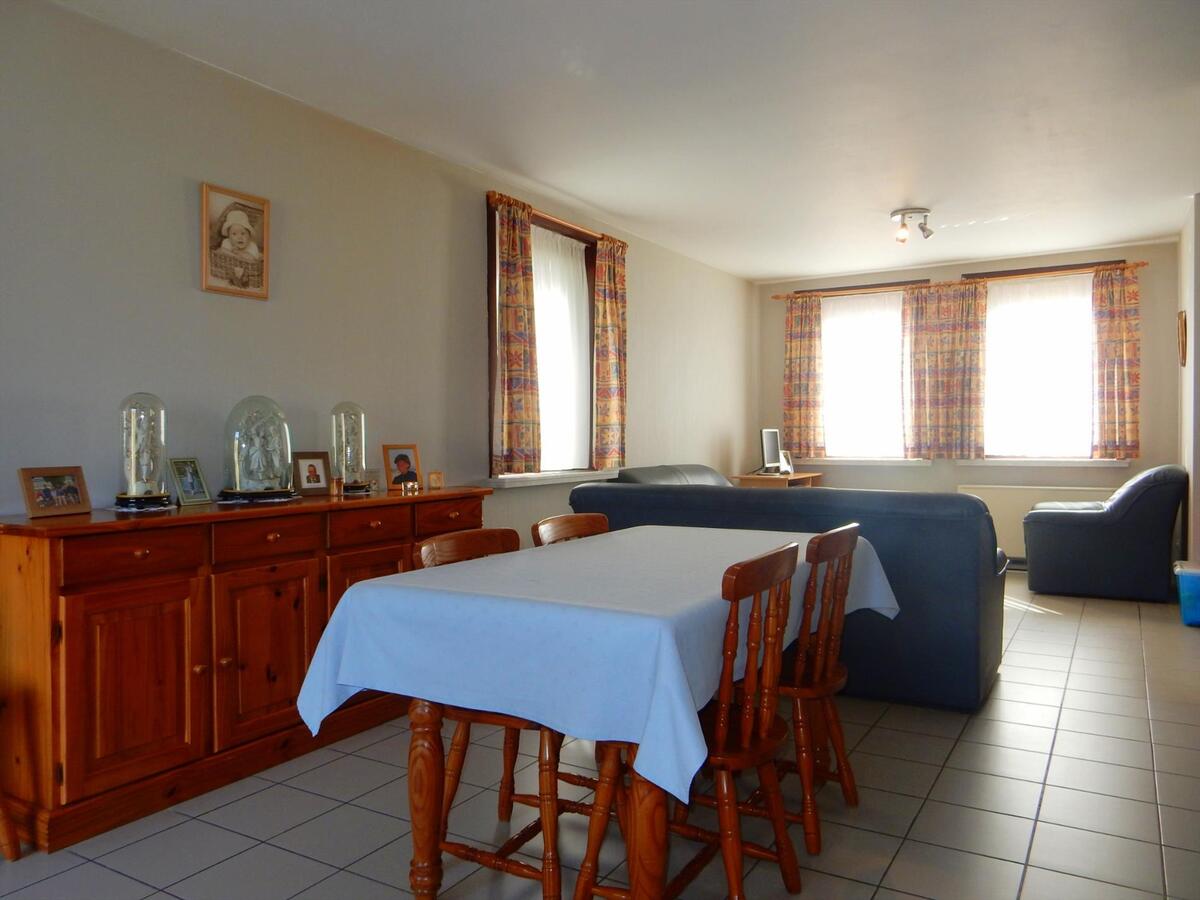 Half-open woning met 3 slaapkamers 