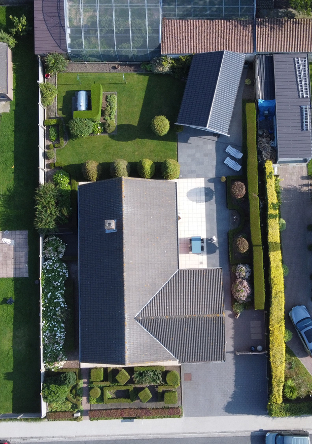 Rustig gelegen instapklare woning met 4 slaapkamers op 690 m² te Koekelare 