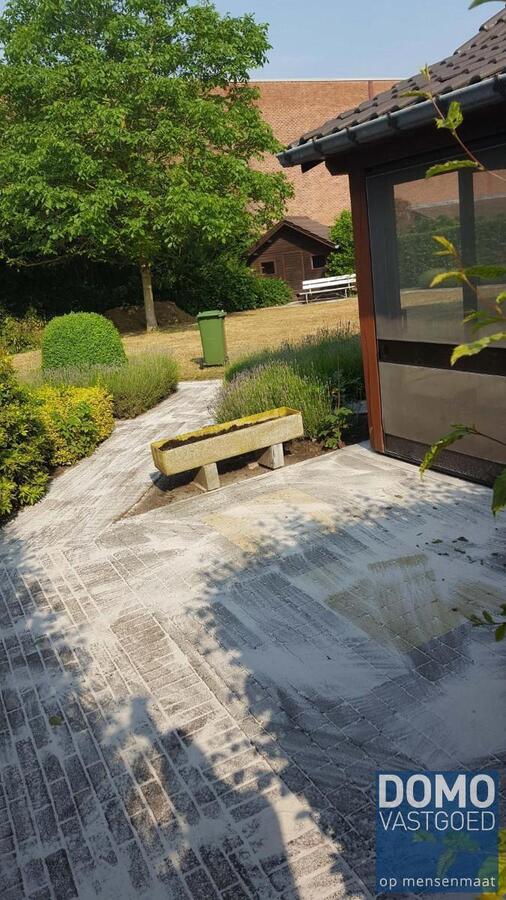 Ruime gelijkvloerse gezinswoning met 2 slaapkamers gelegen te Tuilt-Kuringen 