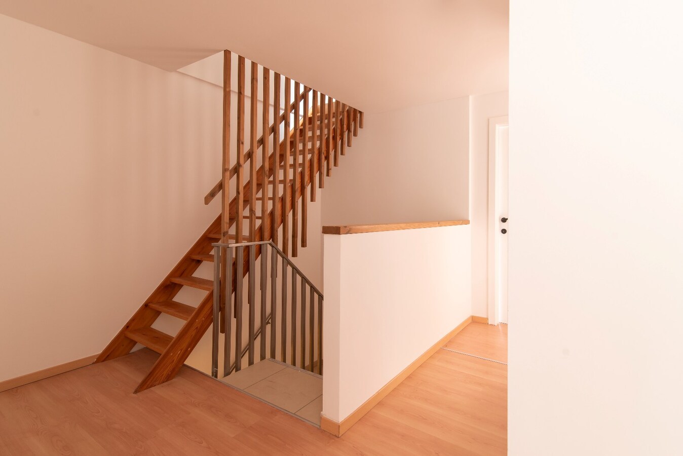 Instapklare ruime woning met 4 slaapkamers 