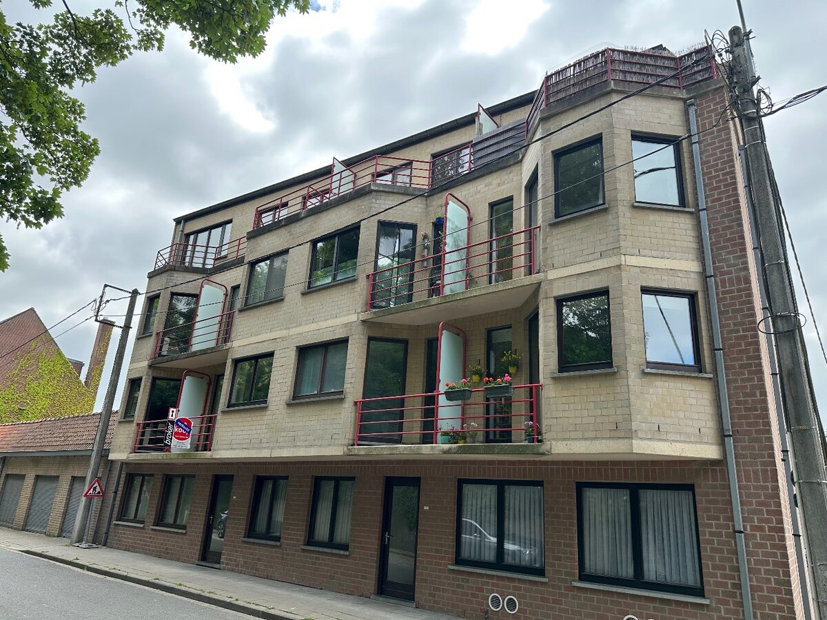 Uitstekend gelegen appartement met 2 slaapkamers 