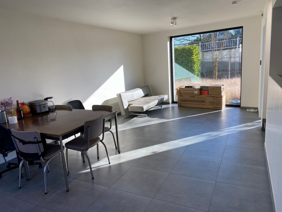 Nieuwbouwwoning nabij de Sterre - met terras en tuin ! 