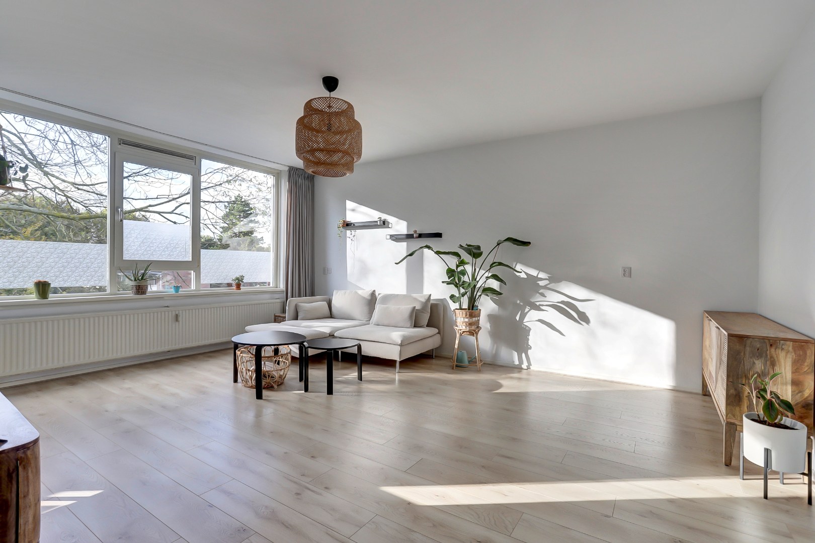 Comfortabel wonen in dit 3-kamer hoek appartement met een heerlijk balkon op het zonnige westen! 