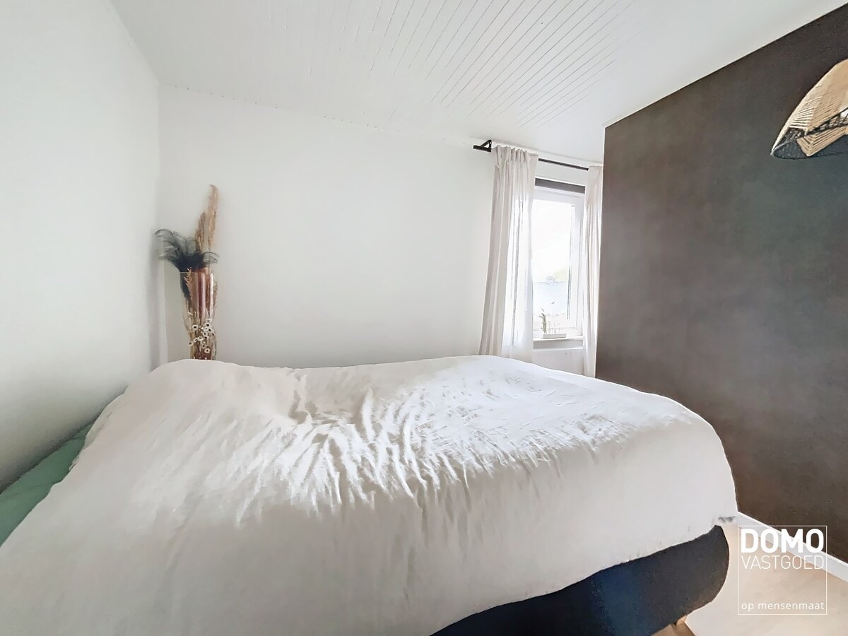 RUIME WONING MET TUIN EN 3 SLAAPKAMERS IN HERK-DE-STAD 