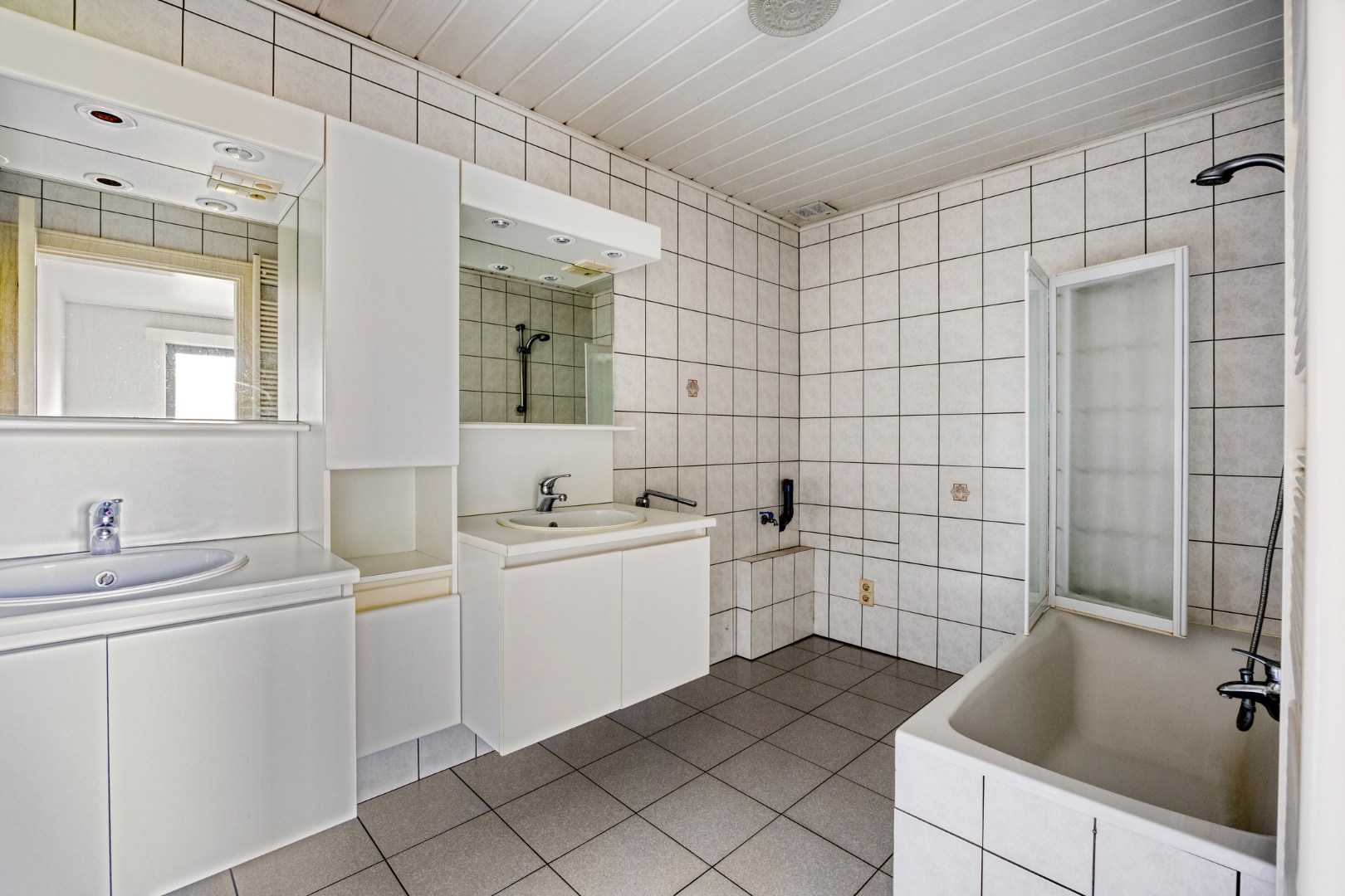 badkamer verdieping rechts