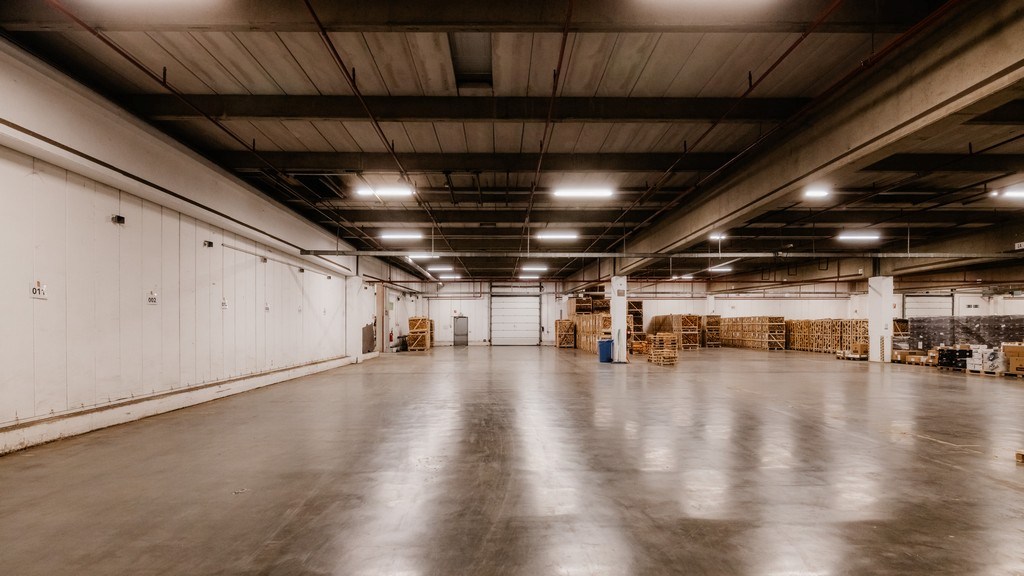 Logistiek bedrijfspand te huur in industriezone Z4 in Asse