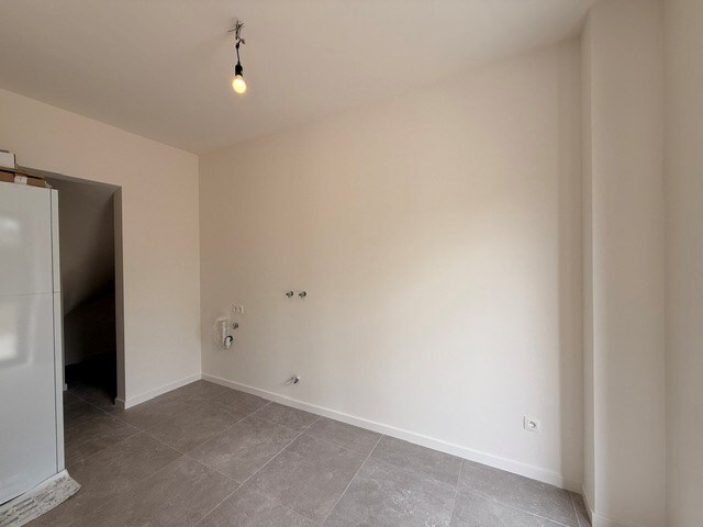 Halfopen nieuwbouwwoning met 4 slaapkamers gelegen te Opitter. 