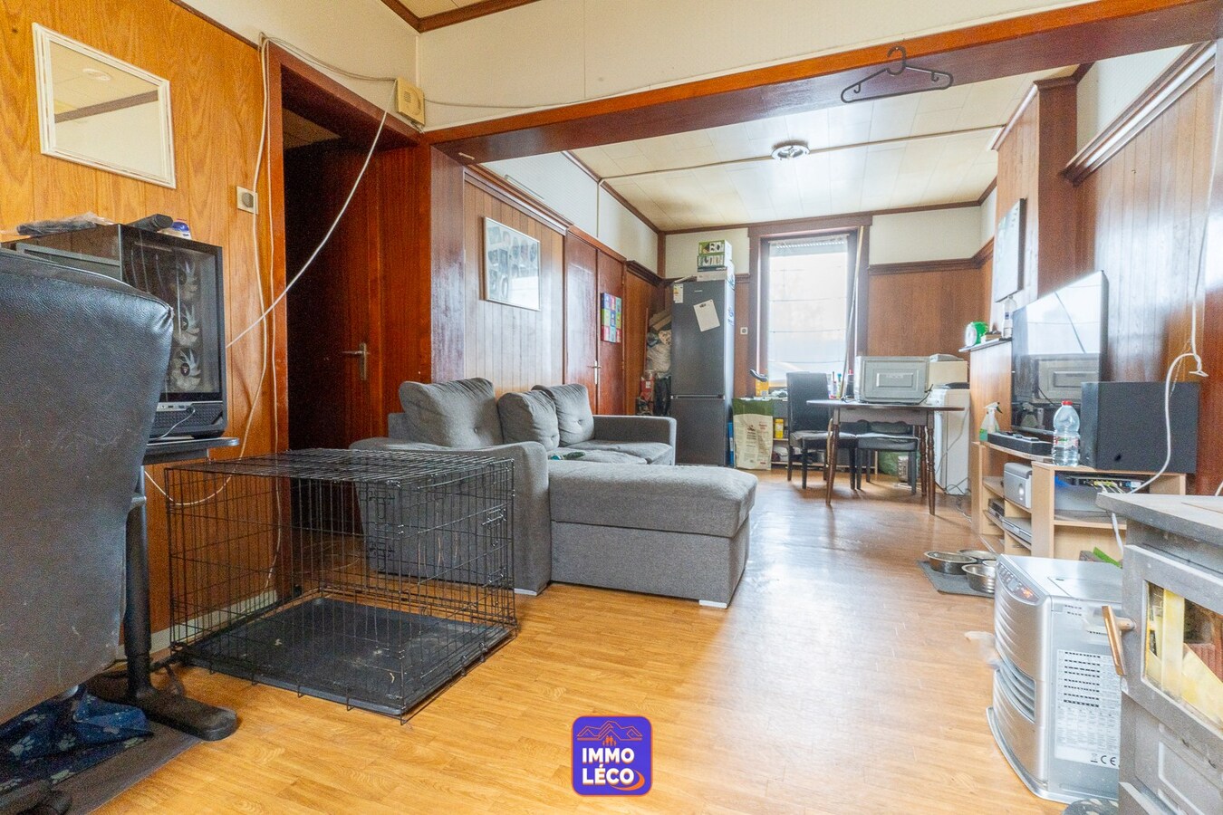 Maison à rénover érigée sur 595m², dans un village apprécié au Mont de l'Enclus ! 