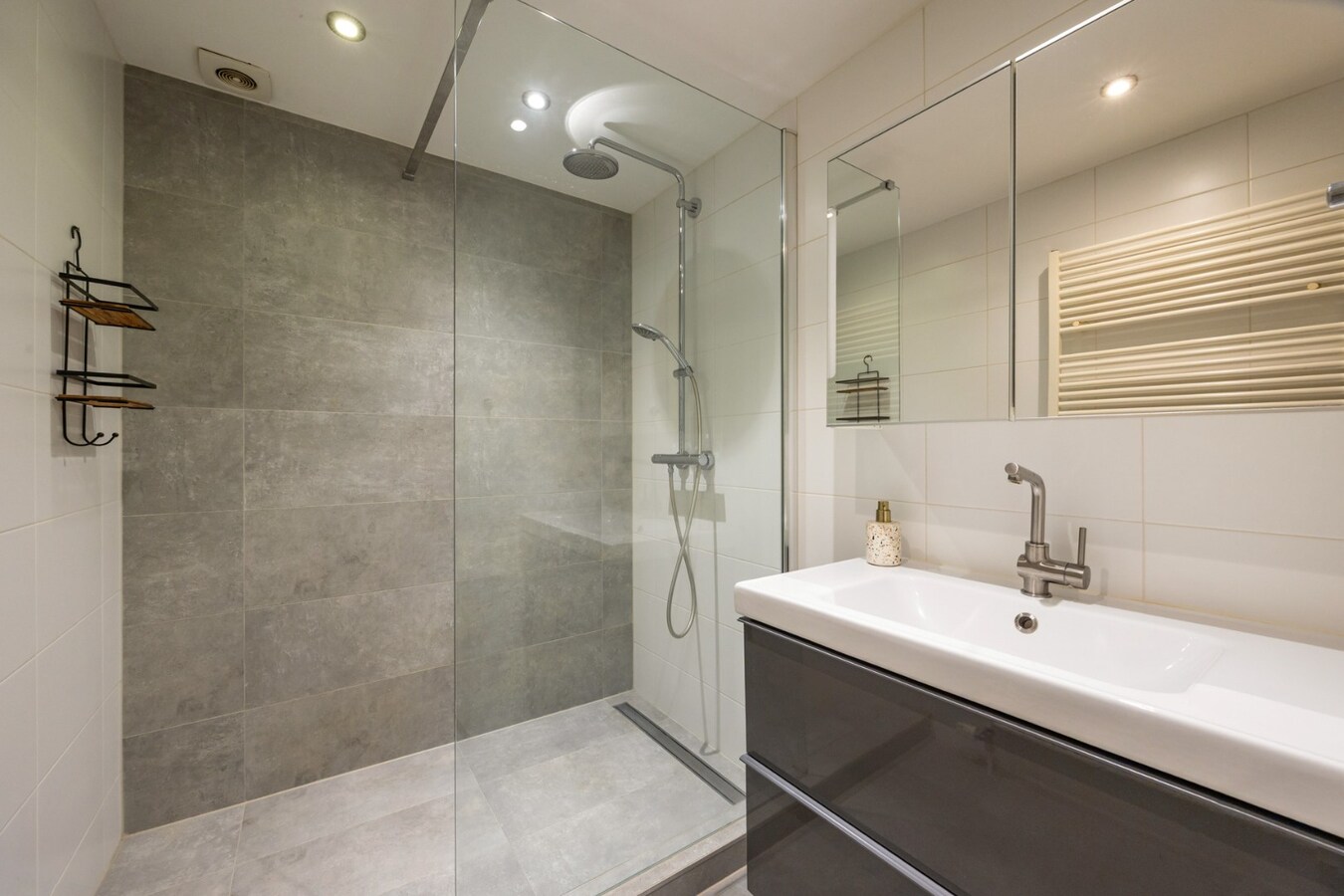 Instapklare ééngezinswoning met garage en tuin te Schilde! 