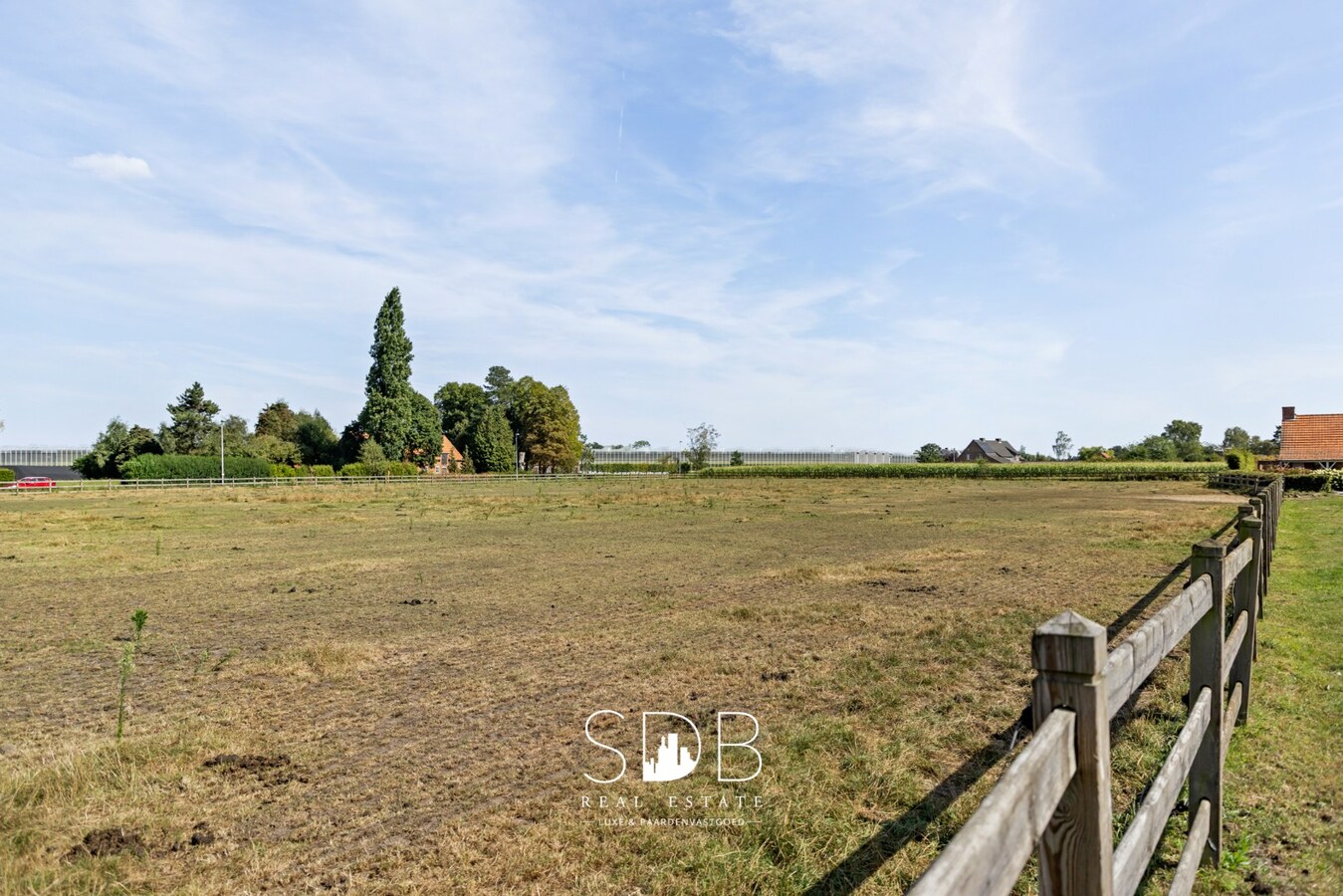 Prachtige landelijke woning met hippische accommodatie op 2,5hectare 