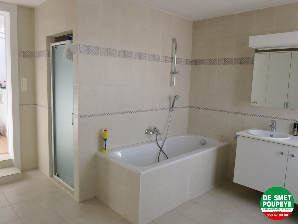 Ruime burgerswoning met zonnige tuin 