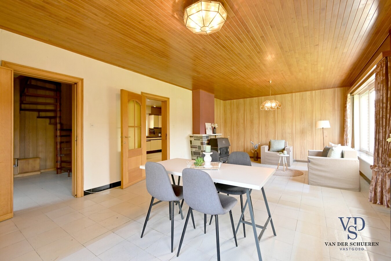 Te renoveren halfopen bebouwing in Deurle 