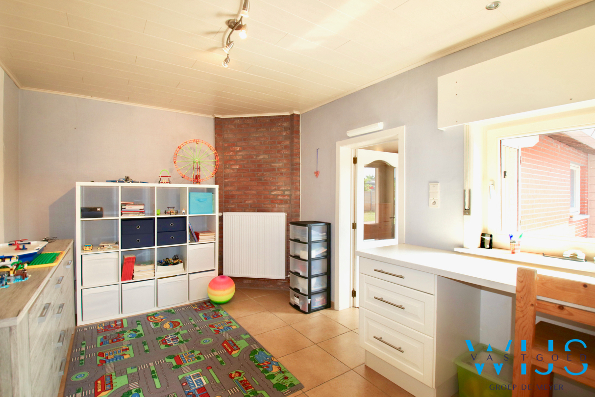 Instapklaar woonhuis op een prachtige ligging te Ertvelde ! 