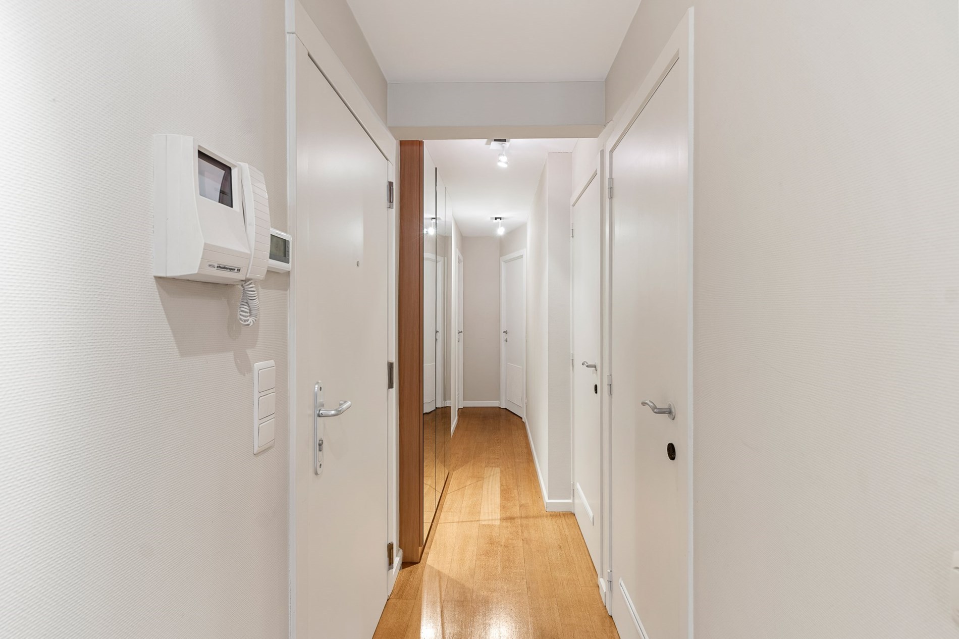 Instapklaar appartement met 2 slaapkamers gelegen in het centrum van Knokke. 