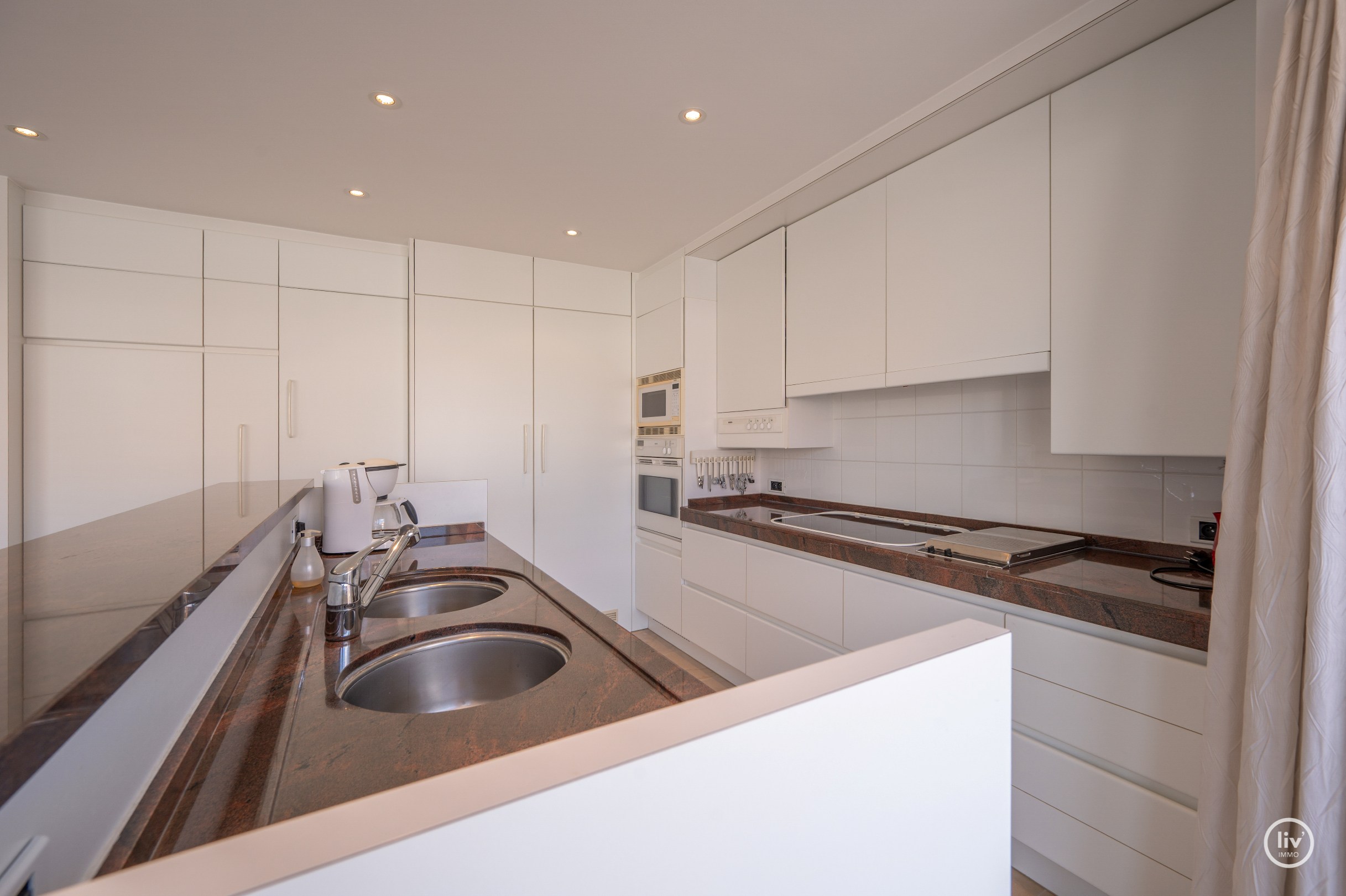 Overname Aandelen - Penthouse met Garagebox 