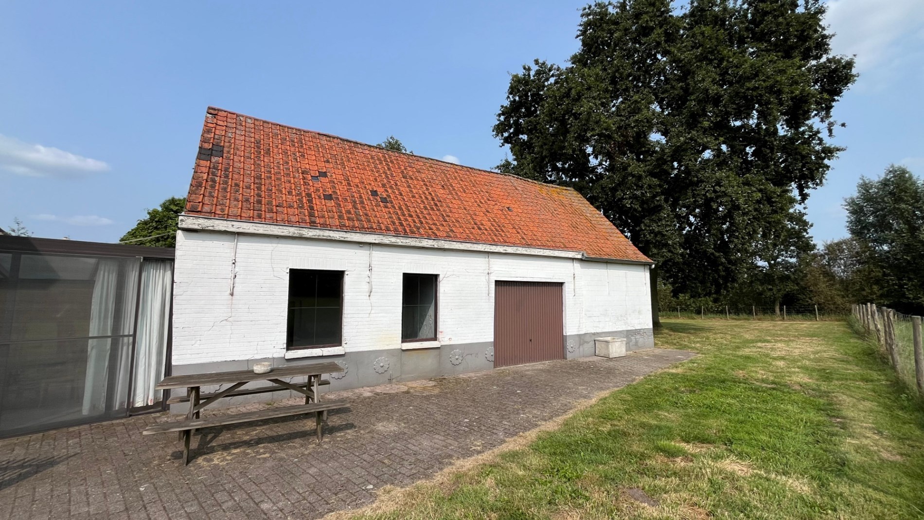 Ruime woning met een grote tuin 