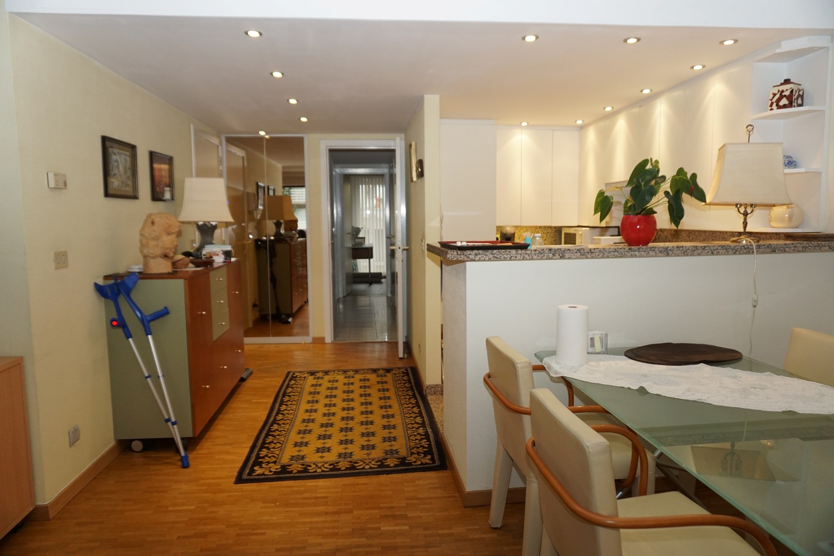 RUIM APPARTEMENT MET ZONNIGE TERRASSEN OP TOPLIGGING 