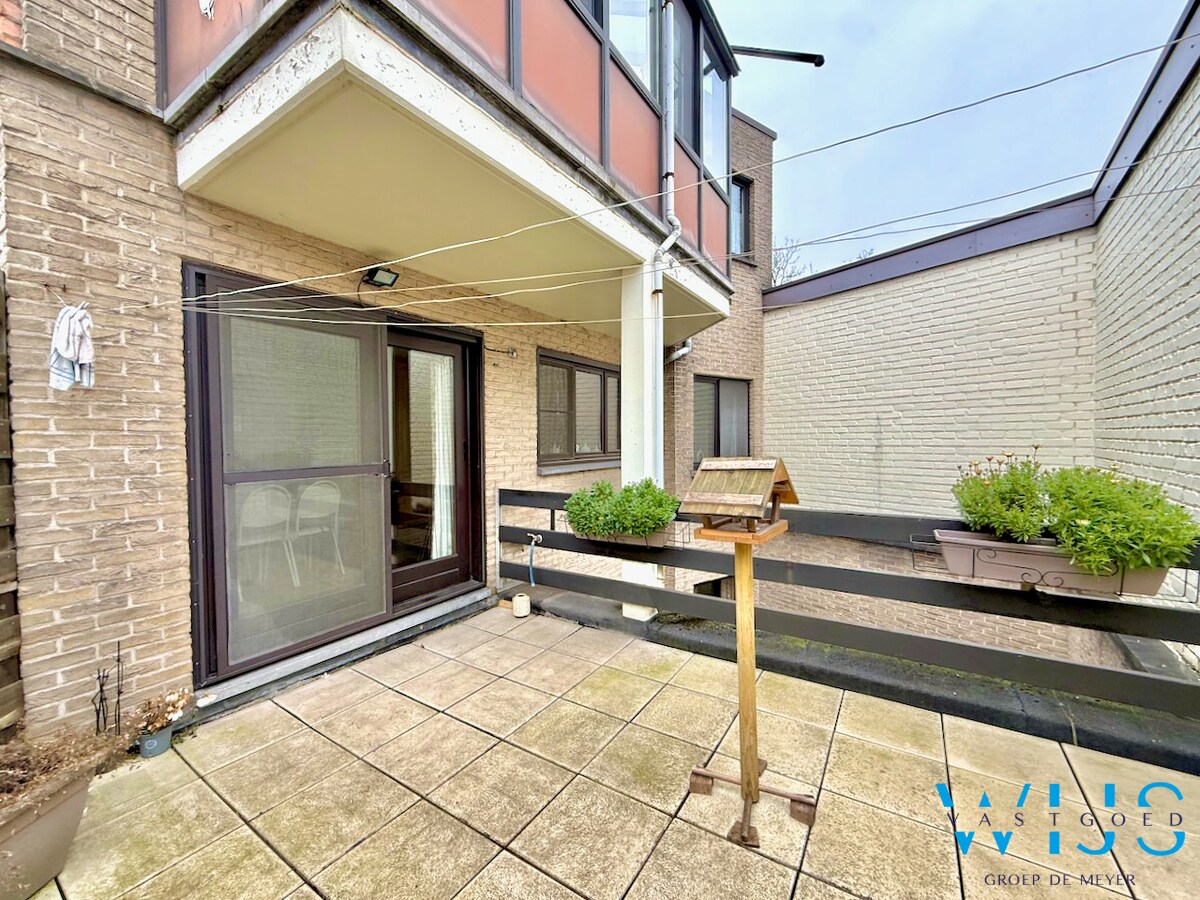 Praktisch appartement met 2 slaapkamers in hartje Evergem ! 