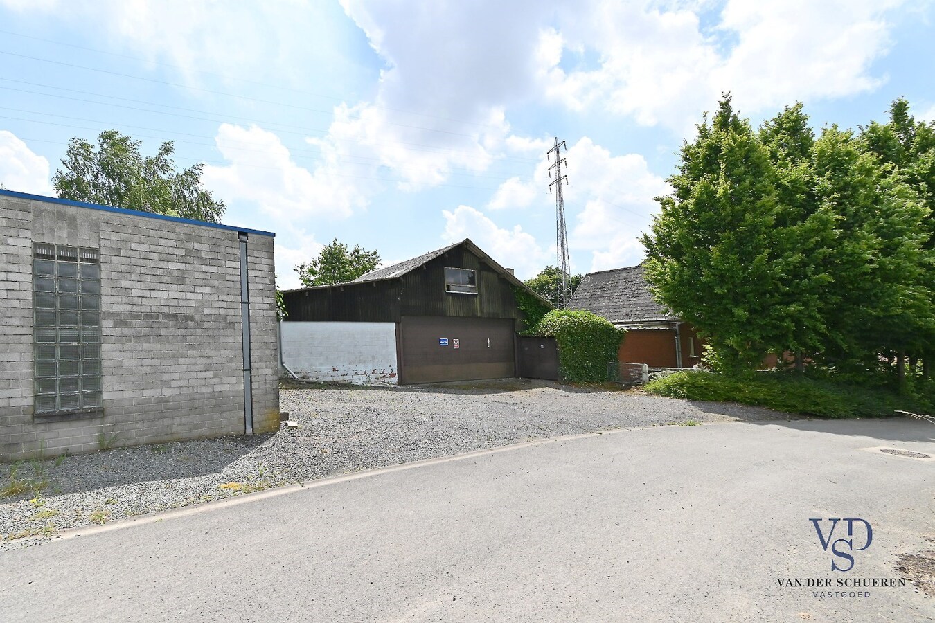 Degelijke eengezinswoning, landelijk gelegen 