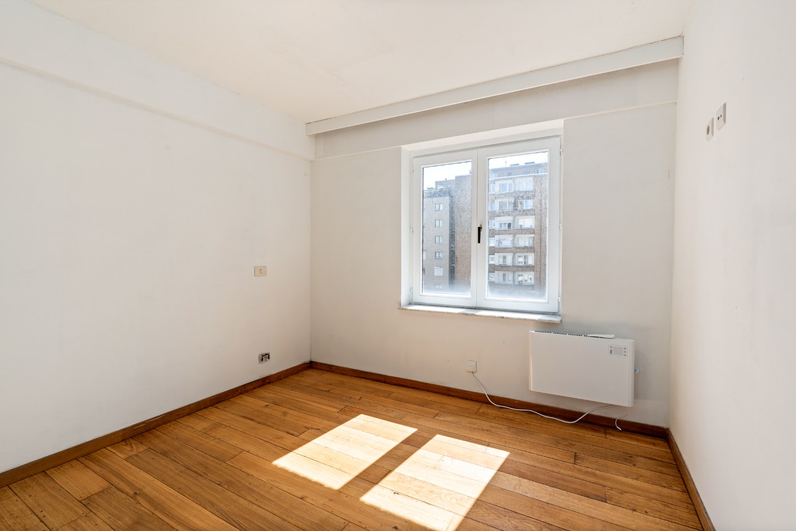 APPARTEMENT MET ZIJDELINGS ZEEZICHT IN CENTRUM 