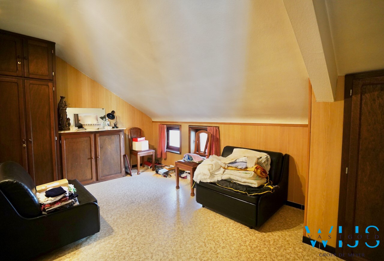 Stevige gezinswoning met bijgebouw te Ertvelde ! 