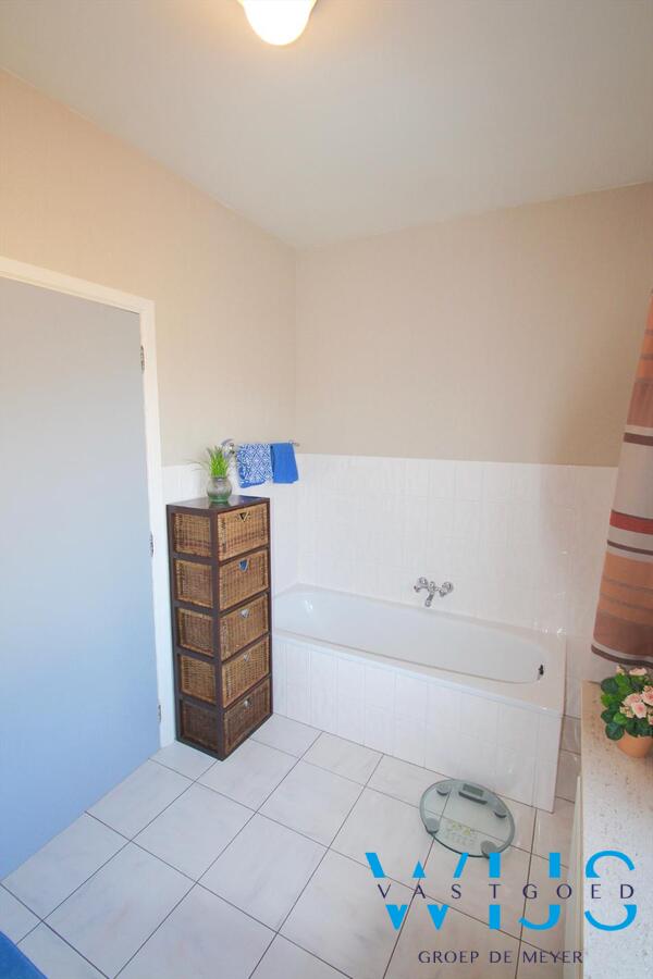 Gezellige goed onderhouden bungalow op een mooi perceel 