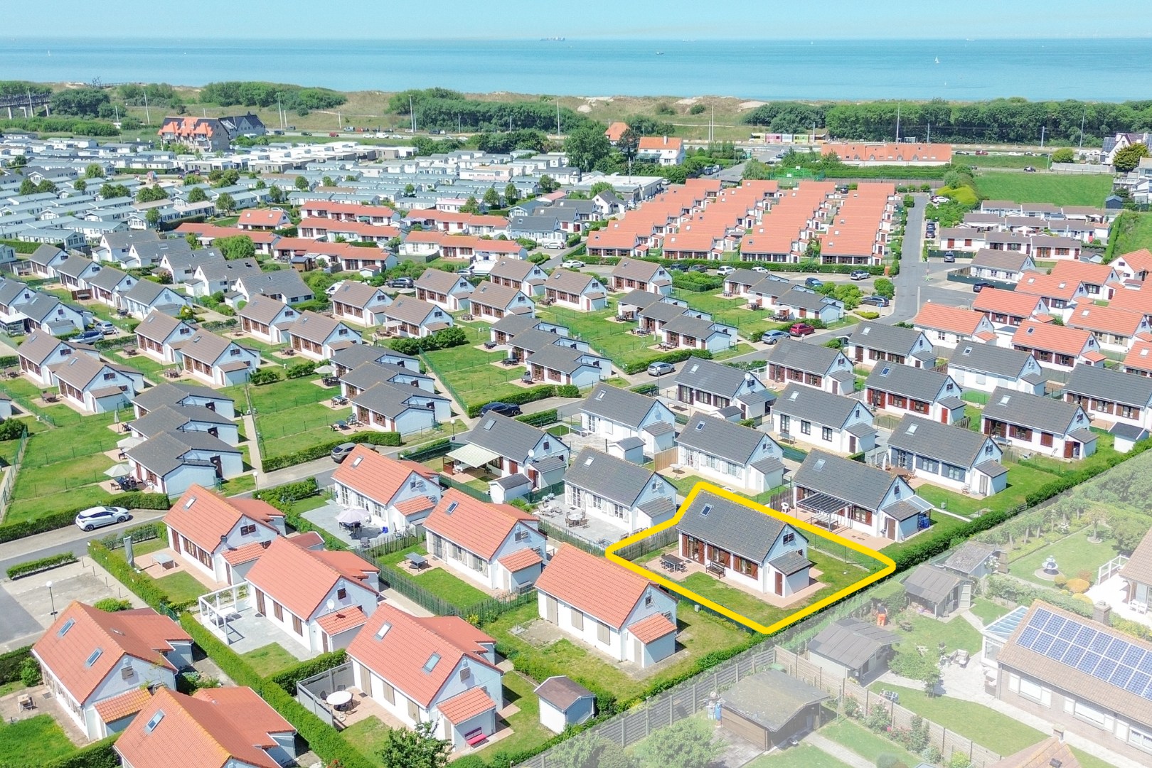 Instapklaar en gemeubeld vissershuisje met tuin en staanplaats in Harendijke! 