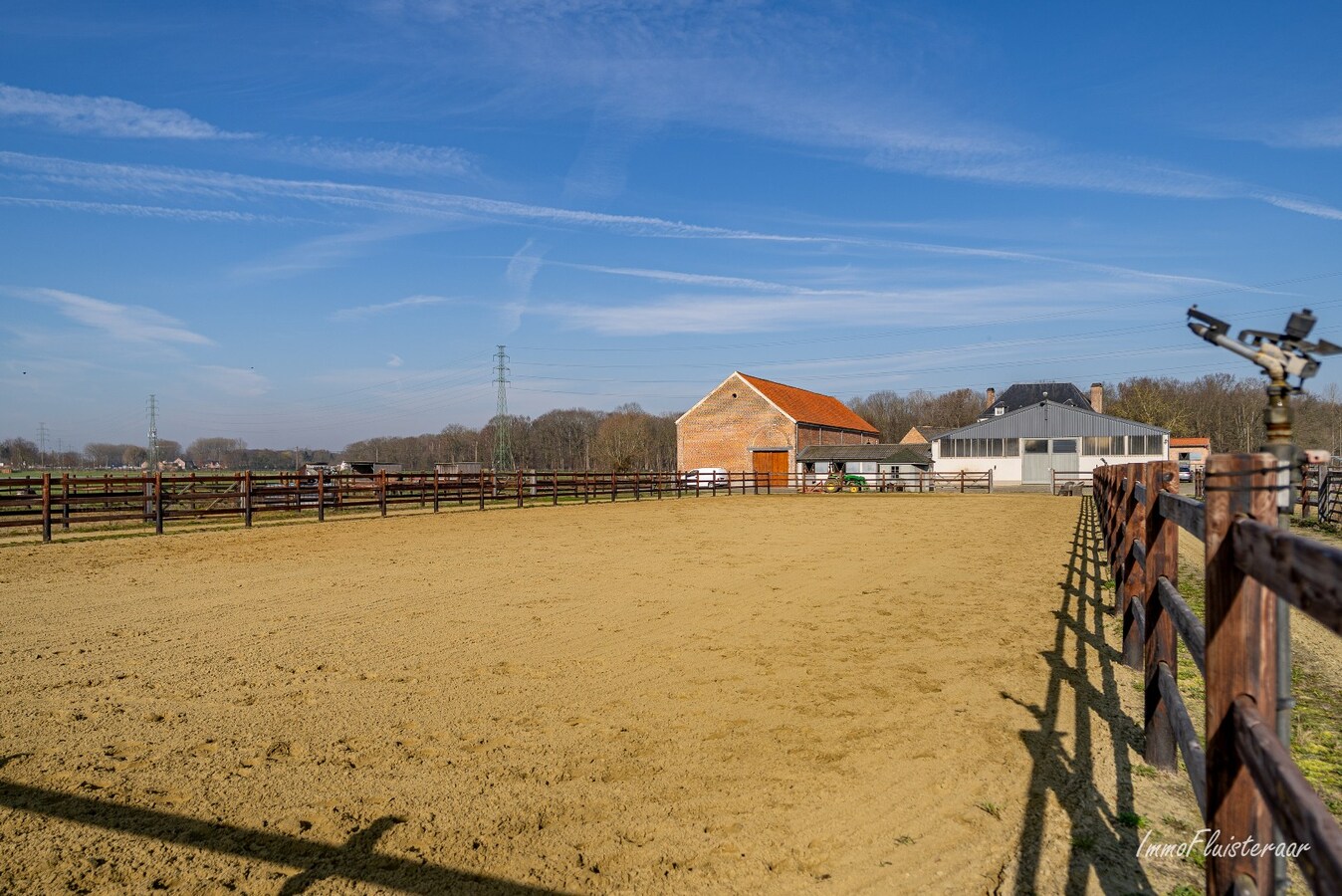 Uitzonderlijke woning met paardenaccommodatie, binnen- en buitenpiste op ca. 9,4 ha te Haacht 