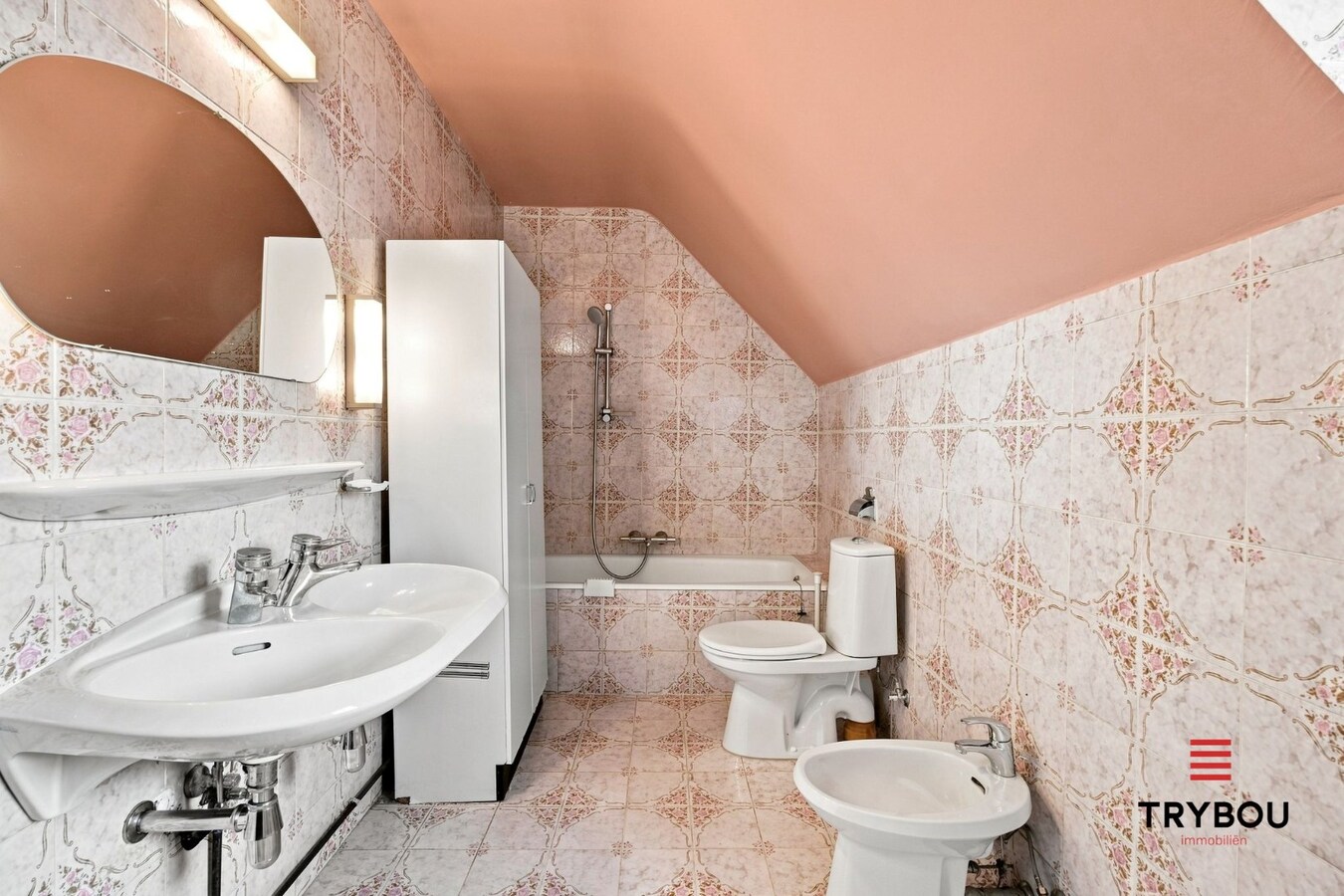 Ruime alleenstaande villa op een royaal perceel van 1265m² 