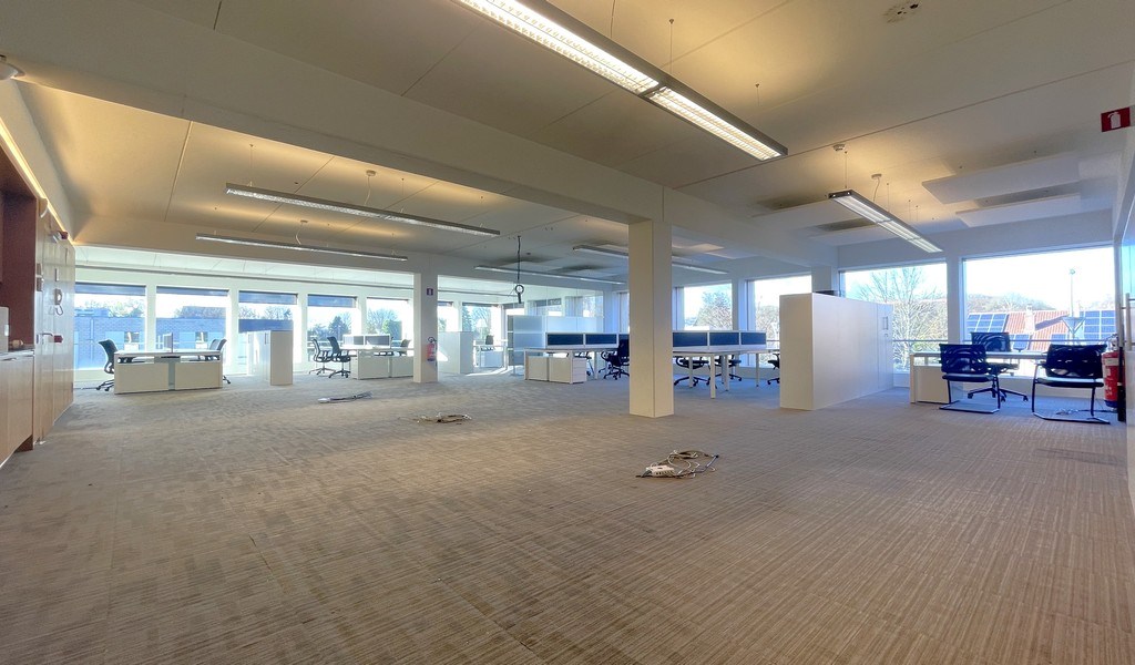 Volledig uitgeruste kantoren te huur langs E313 te Wommelgem