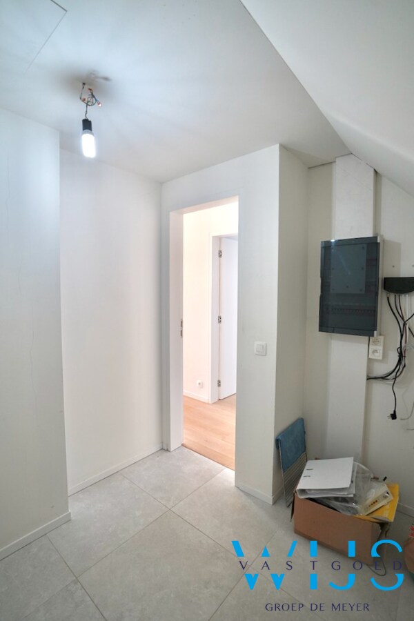 Luxues afgewerkt 2 slaapkamer appartement IN het centrum Ertvelde ! 