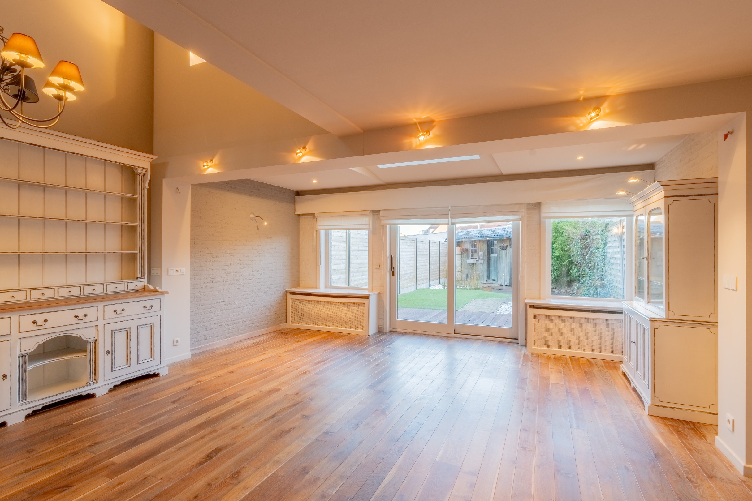 Instapklare gezinswoning op wandelafstand van het station en Zeedijk Heist (met mogelijkheid tot aankoop van een aanpalende garage 