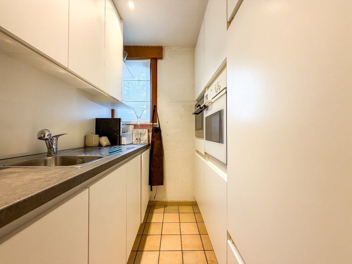 Ruime villa met prachtige tuin en hoogwaardige afwerking, perceel van 1891 m², rustig gelegen te Torhout 