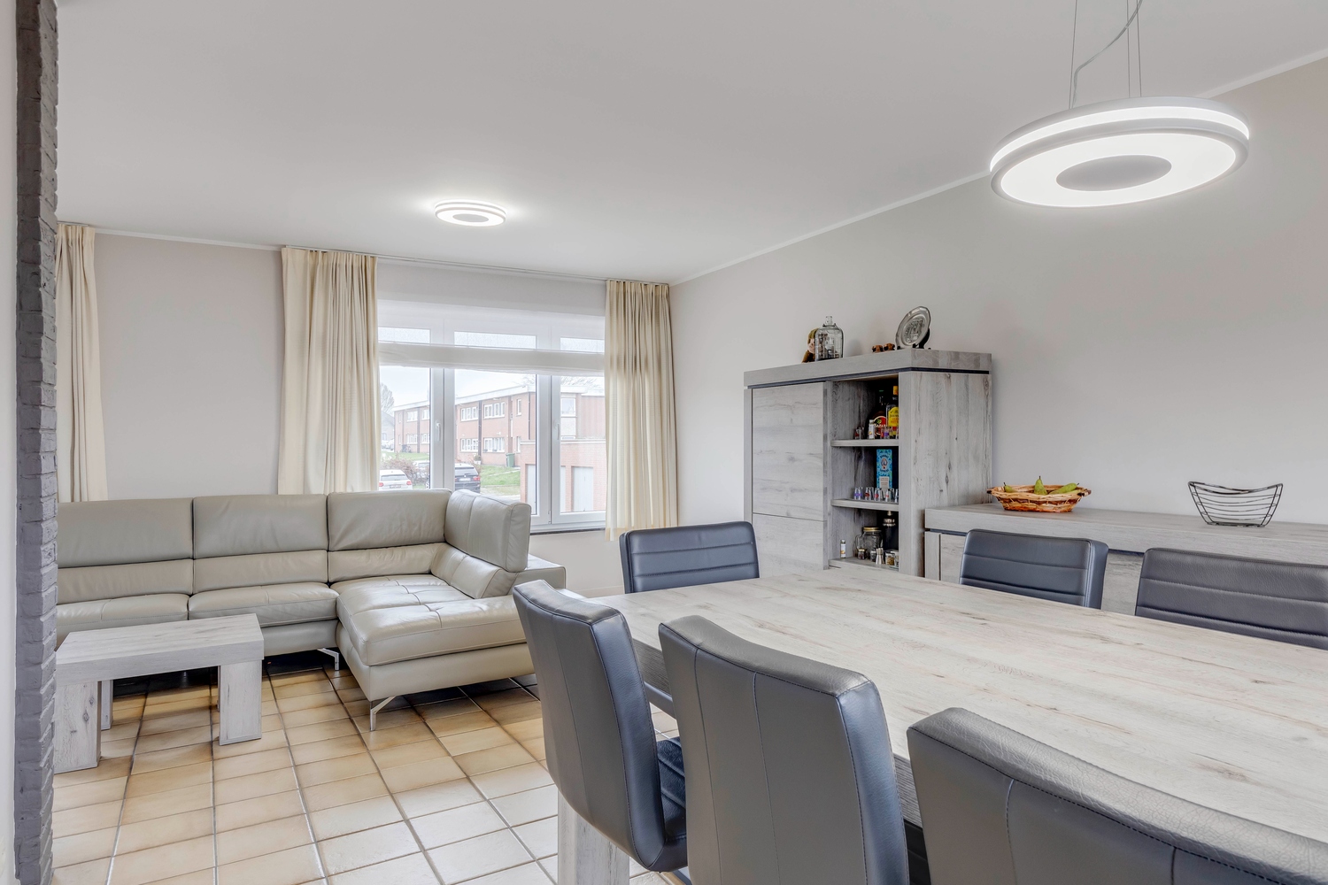 Instapklare woning (bel-étage) met 3 slpks ,centrum Burst 