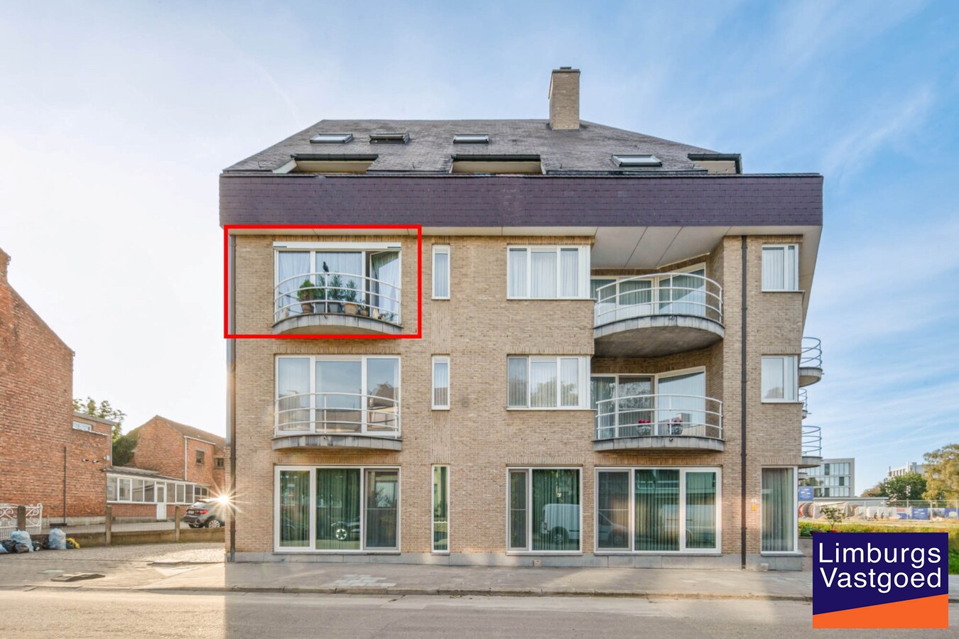 Ruim en centraal gelegen appartement, 2 slpk, met terras en garage 