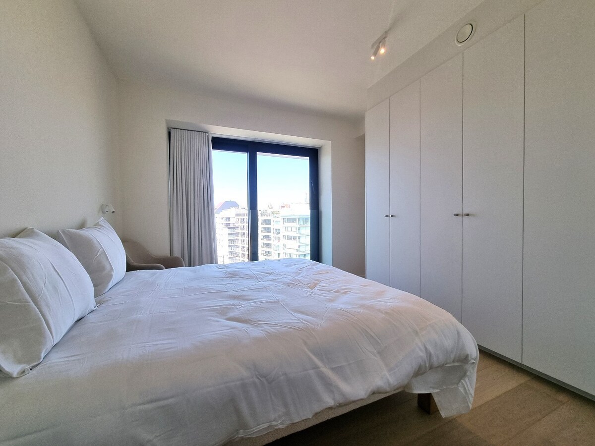 Uniek aanbod: duplexappartement in de prestigieuze Heldentoren 