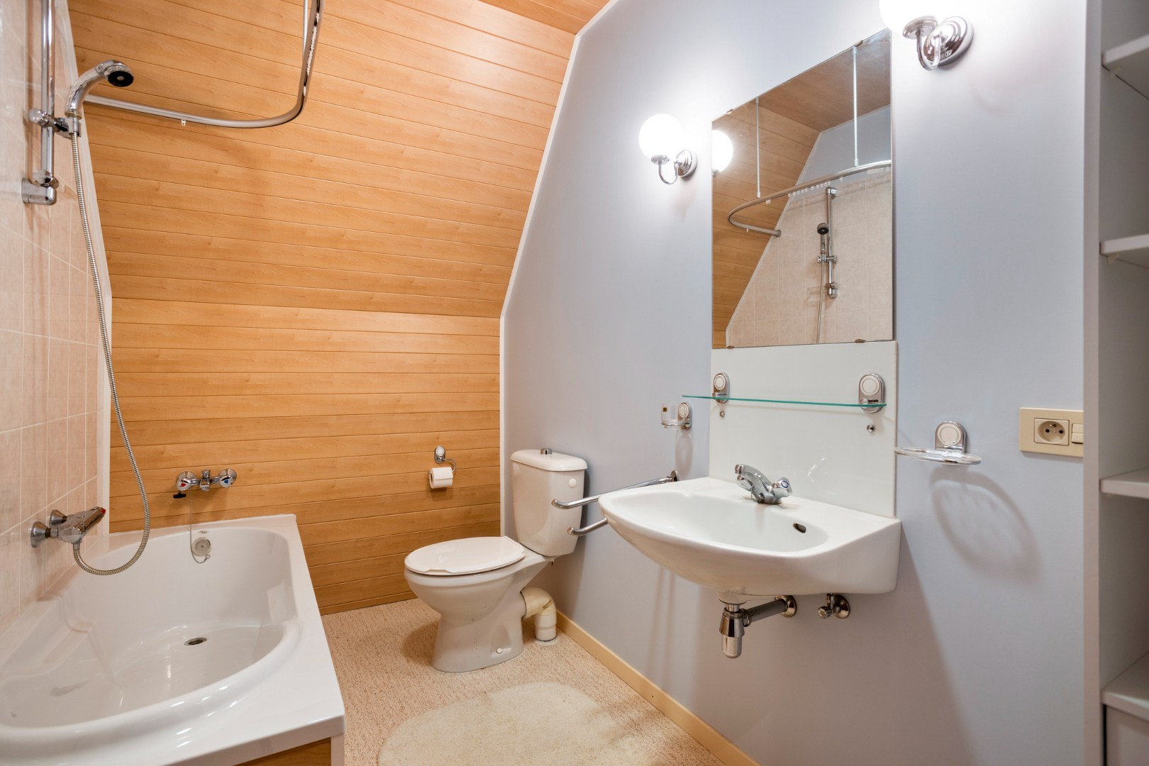 Charmante open bebouwing met 3 slaapkamers, tuin, terras en garage in Kessel-Lo! – EPC 562 kWh/m² - bewoonbare opp. 154 m² 