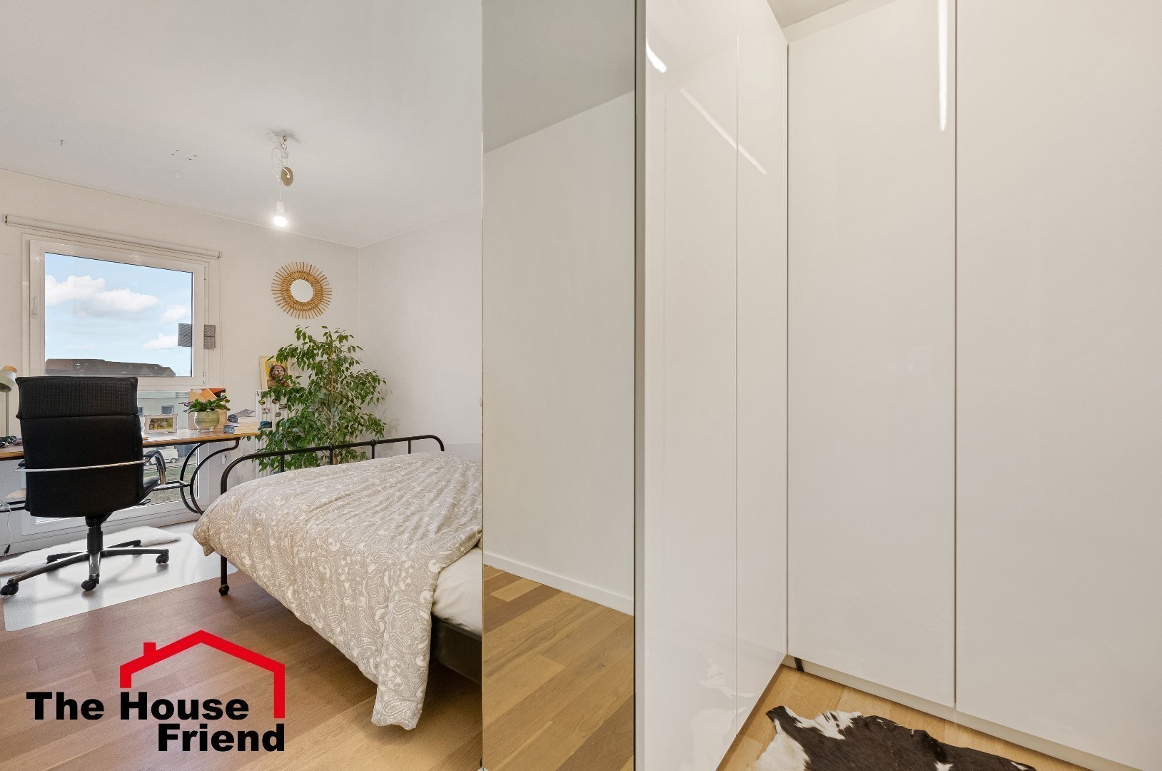 Slaapkamer 2 met dressing op maat gemaakt