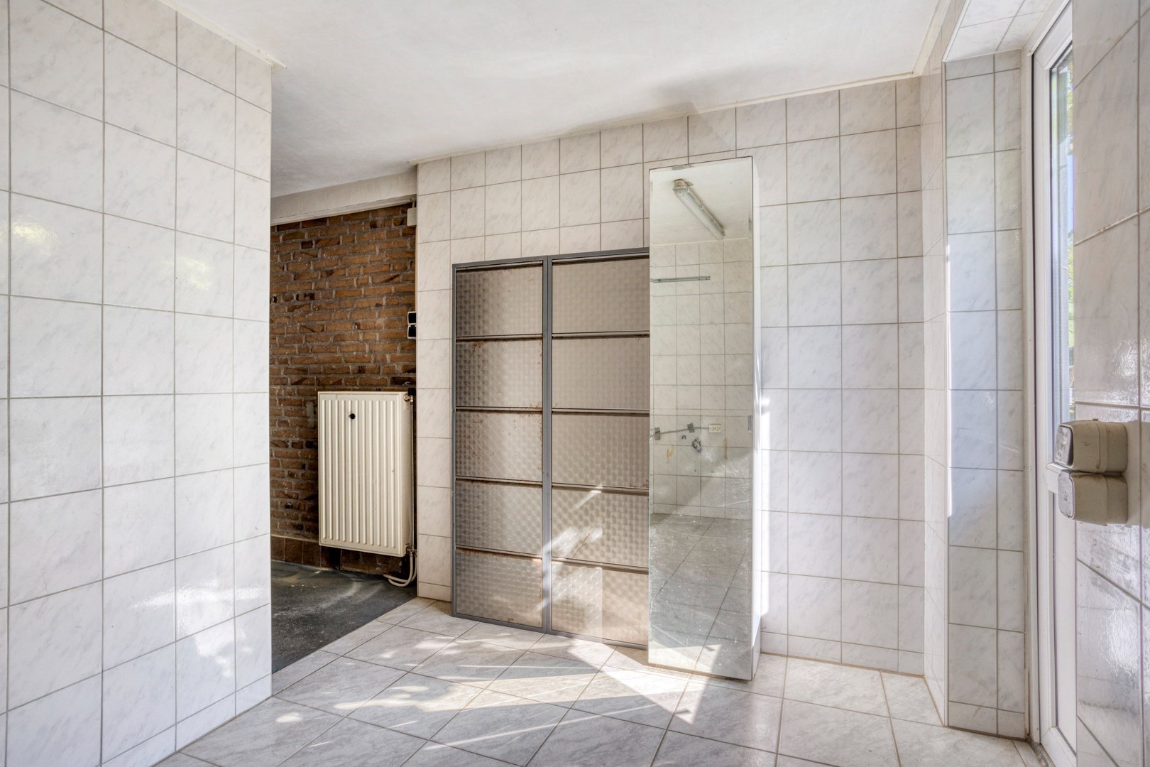 Wonen aan het water – Royale vrijstaande villa (adres: Zwanenlaan 11 te Kamperland) op steenworp afstand van het Veerse Meer. 