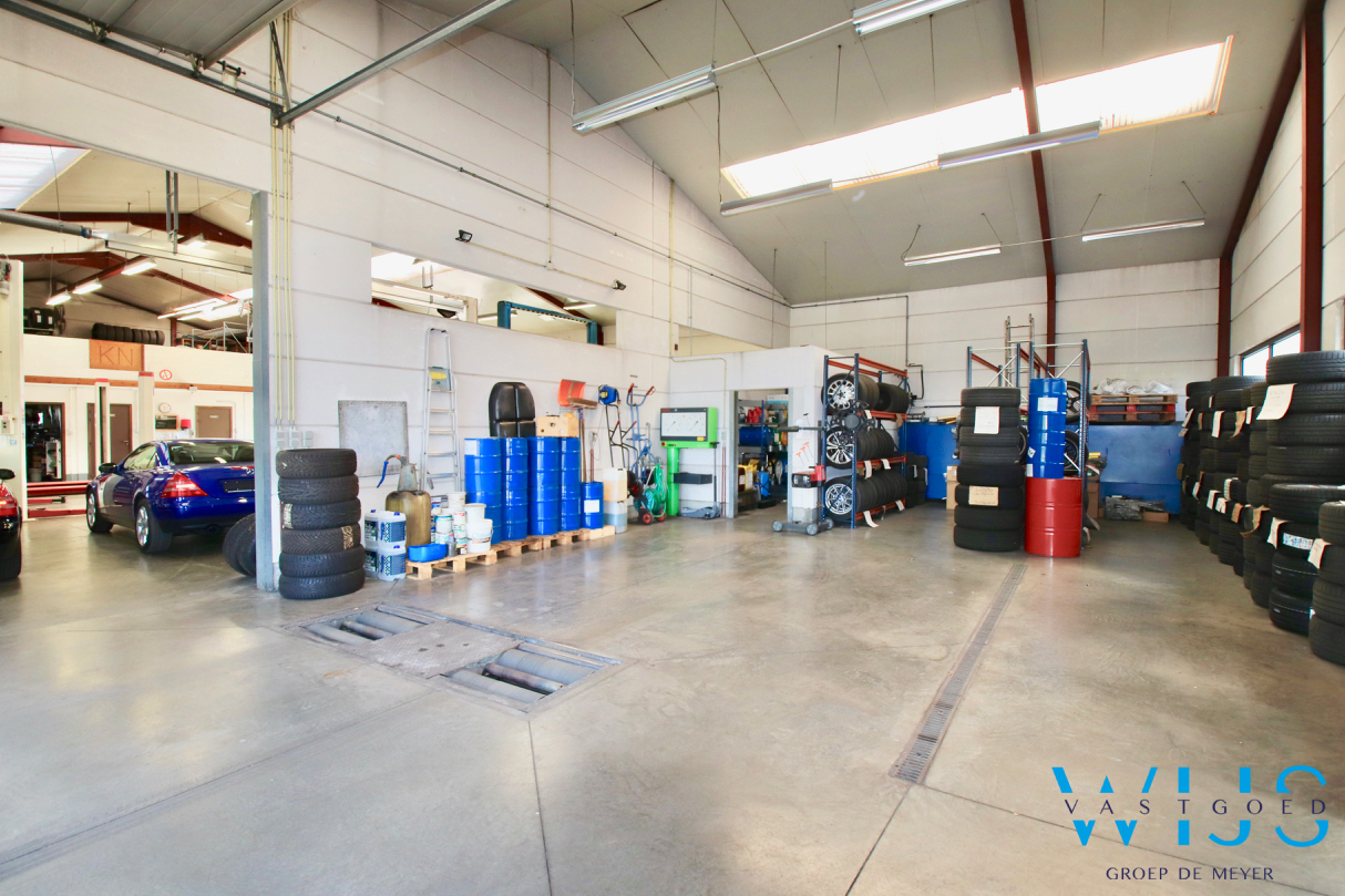 Multifunctionele bedrijfsruimte/ garage met bijhorende woning 