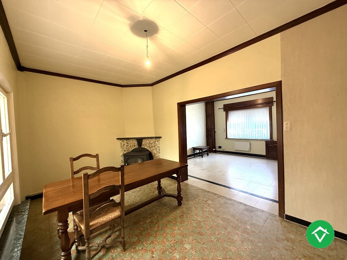 Centraal gelegen woning met 3 slaapkamers en diepe tuin te Roeselare 