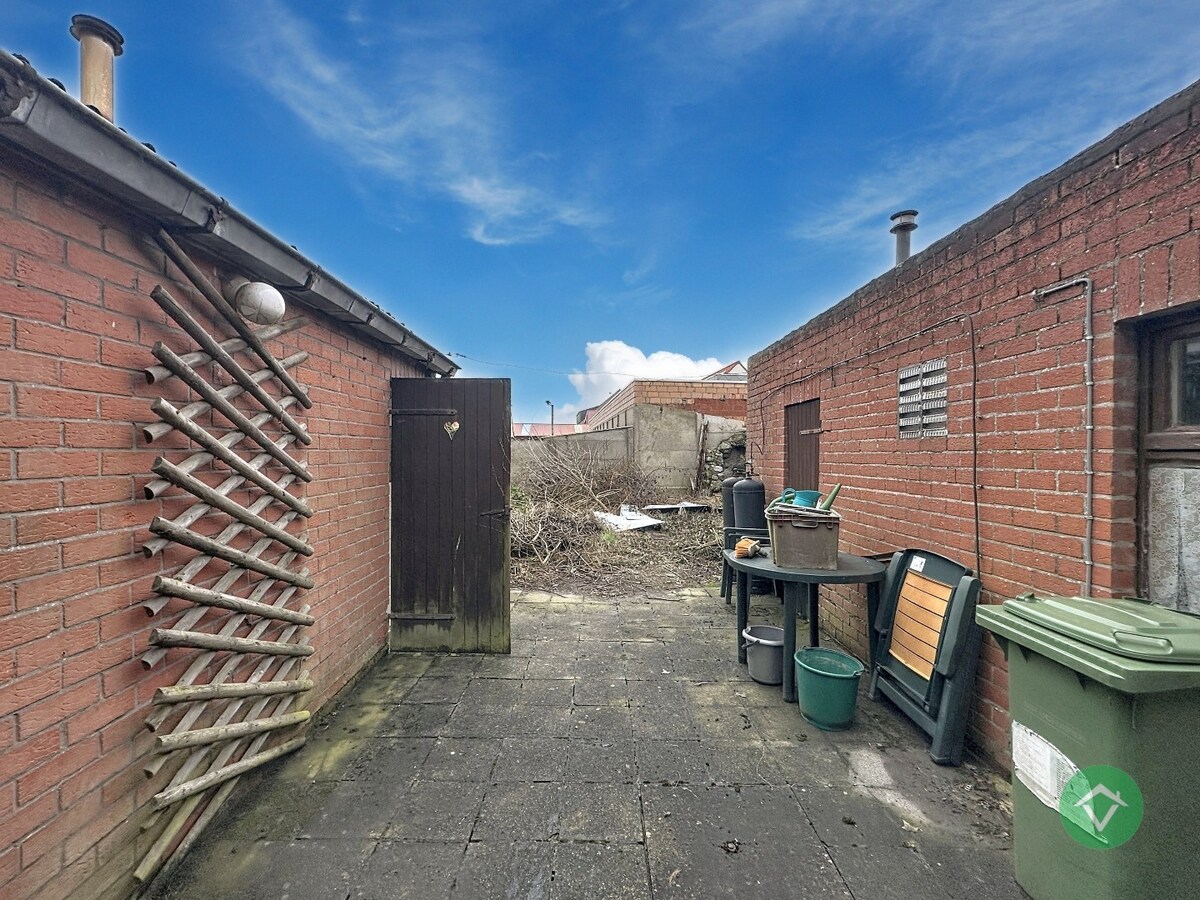 Solide woning met 3 slaapkamers, garage en tuin op topligging in Beerst nabij Diksmuide 