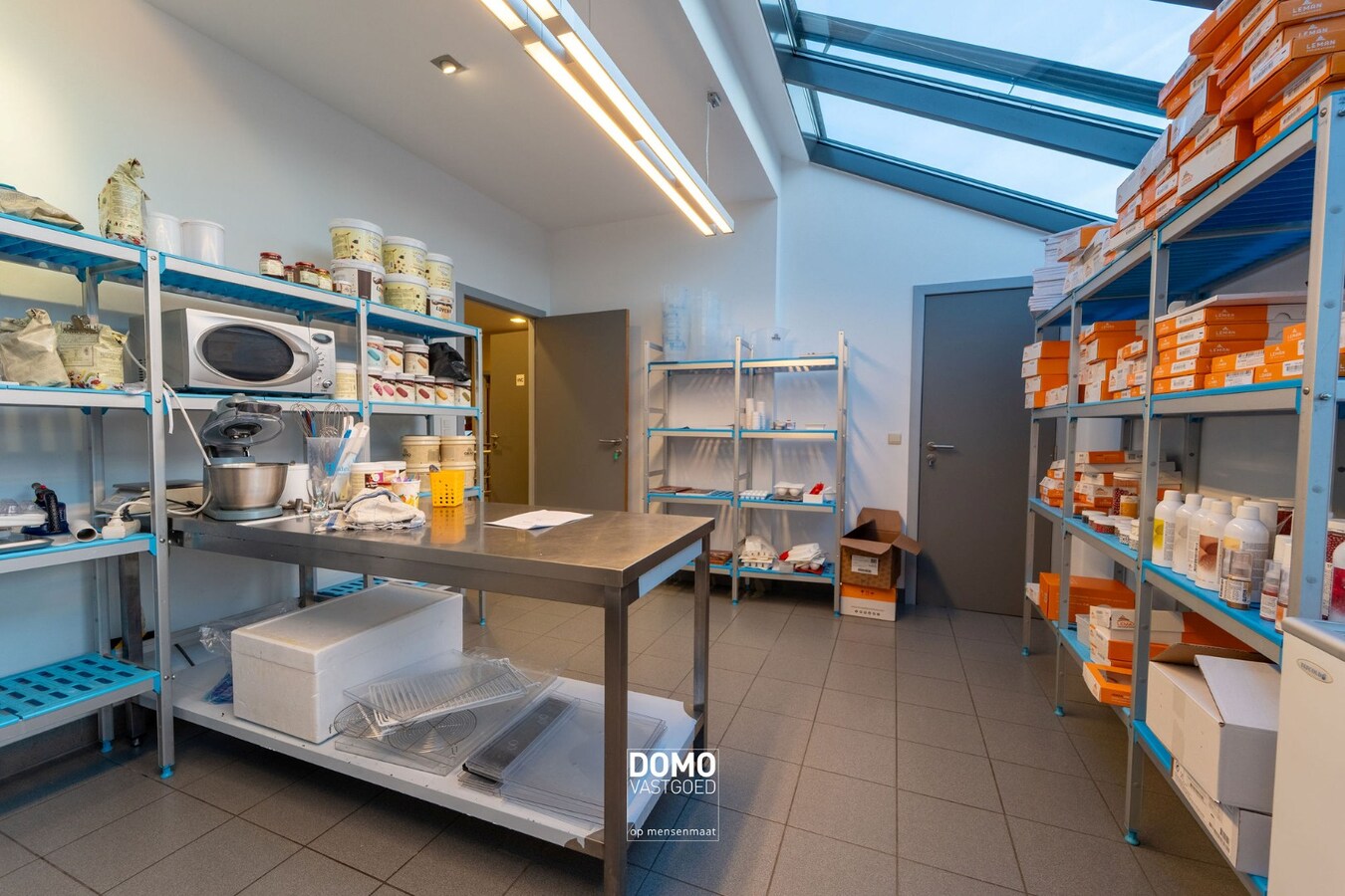 Industrieel vastgoed met sterke visibiliteit en tal van mogelijkheden 