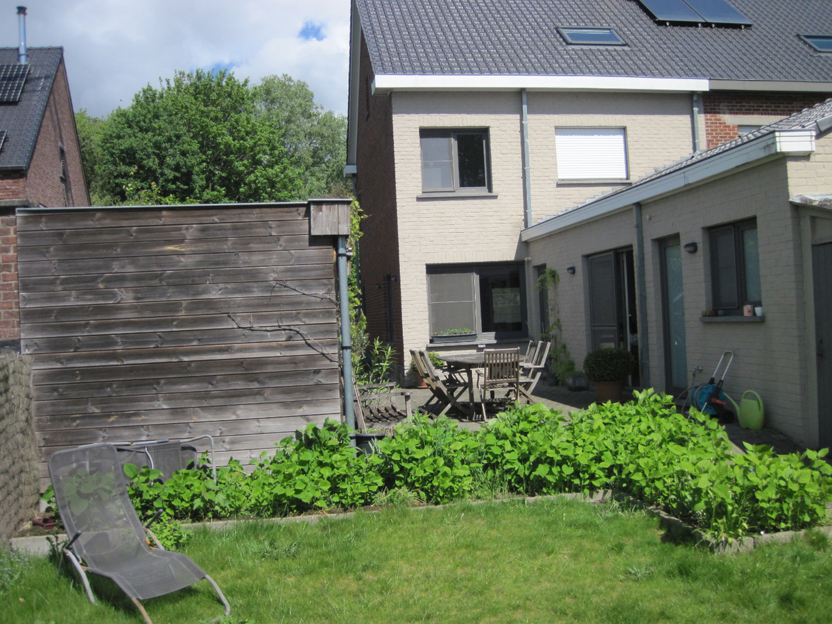 Prachtige en praktische woning (volledig vernieuwd anno 2012) ! 