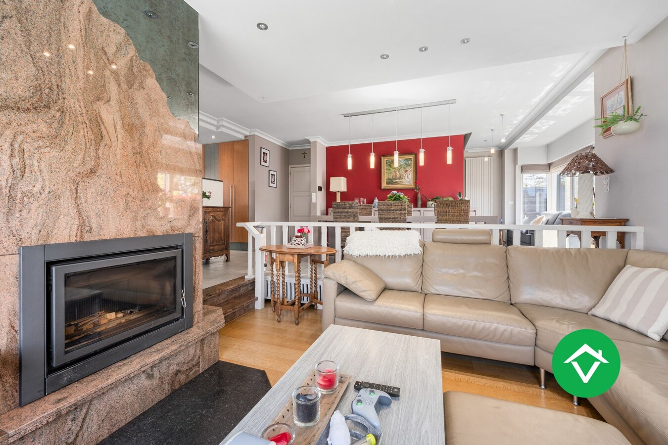 Alleenstaande woning met 5 slaapkamers en garage te Torhout 